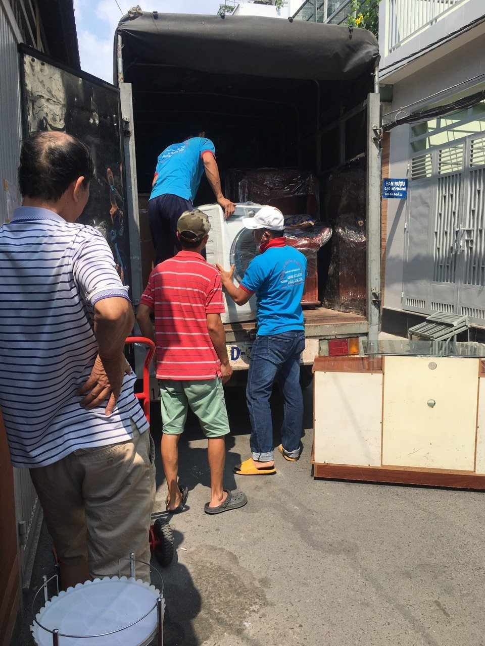 Dịch vụ chuyển nhà quận tân phú