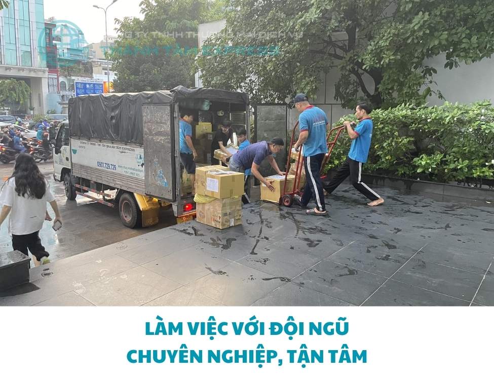 Làm việc với đội ngũ chuyên nghiệp, tận tâm