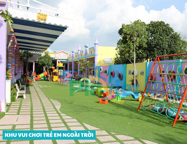 Khu vui chơi trẻ em ngoài trời