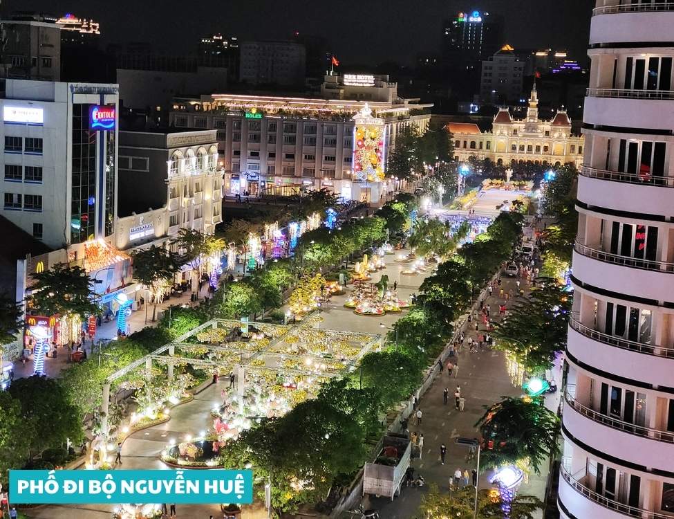 Phố đi bộ Nguyễn Huệ