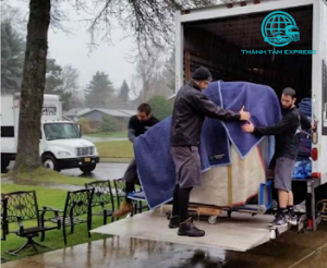 Chuyển nhà xong trời mưa